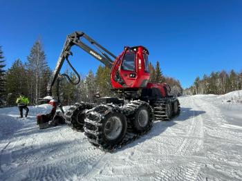 KOMATSU 931 XC2 media