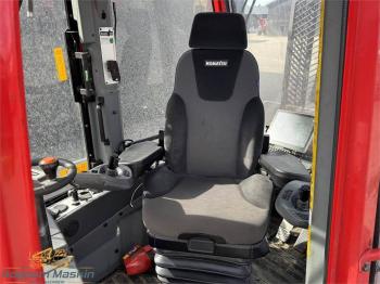 KOMATSU 8954 media